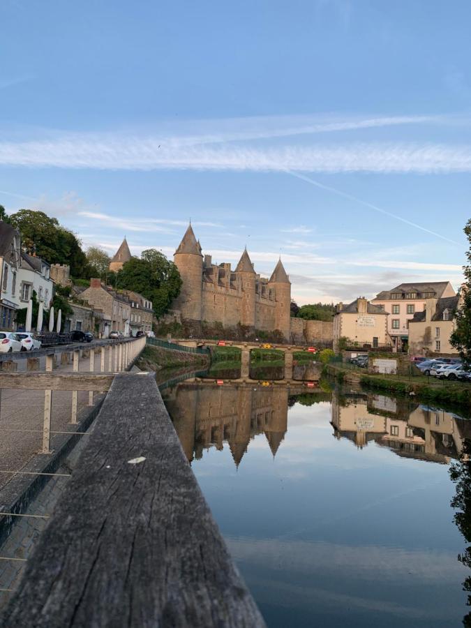 La Cour Des Ursulines Hotel Josselin Eksteriør billede
