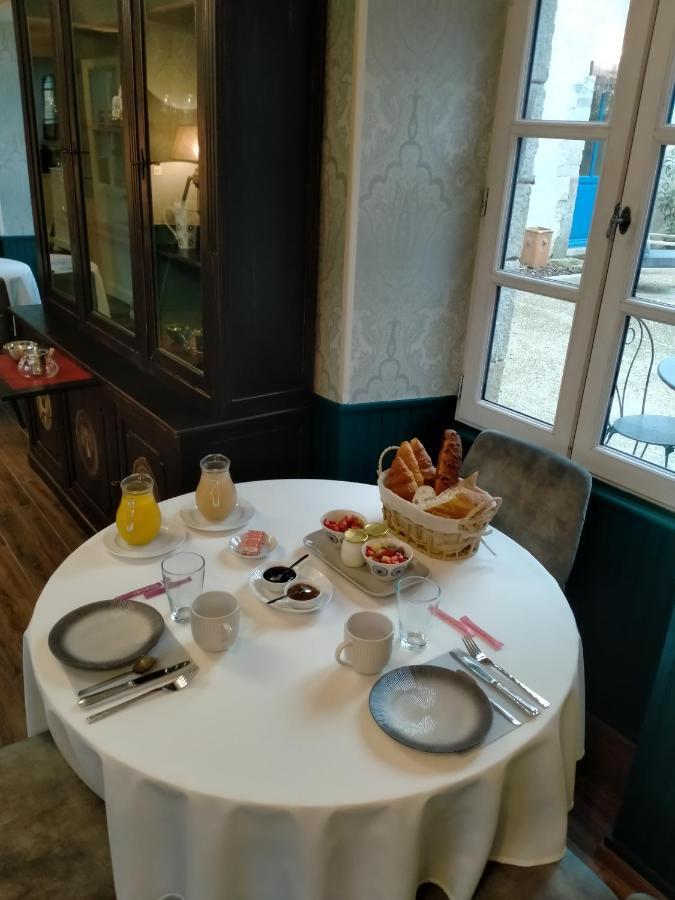 La Cour Des Ursulines Hotel Josselin Eksteriør billede